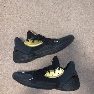 Harden volume 4 size 12.5 men’s.